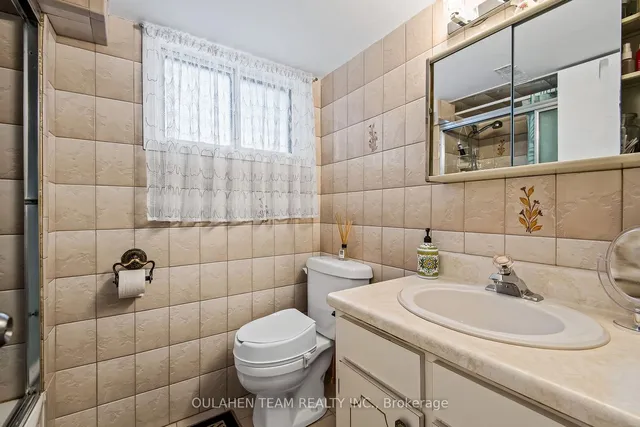 Additional image 30 of 225 Robina Ave