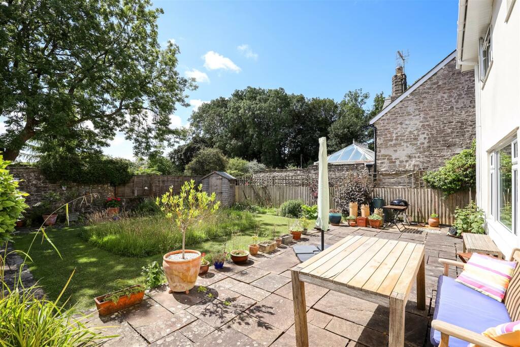 Additional image 10 of Tal Y Llyn, Castle Court, Llandough, Nr Cowbridge, Vale Of Glamorgan, CF71 7LZ