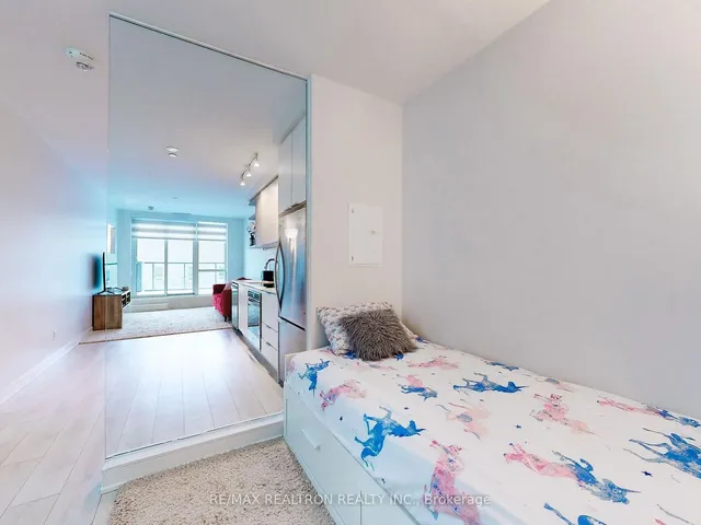 Additional image 21 of 6 Sonic Way Unit 405