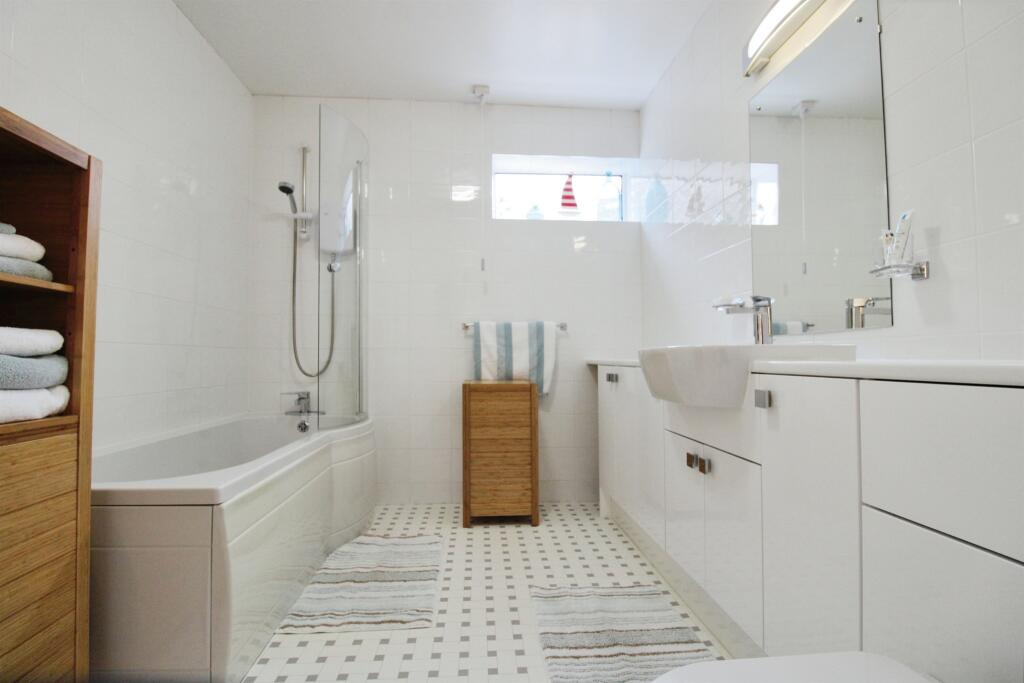 Additional image 27 of Erw Hir, Llantrisant, PONTYCLUN