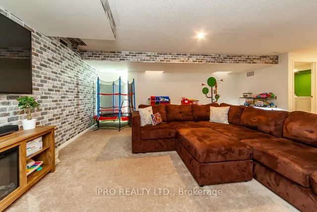 Additional image 27 of 1068 Job Cres