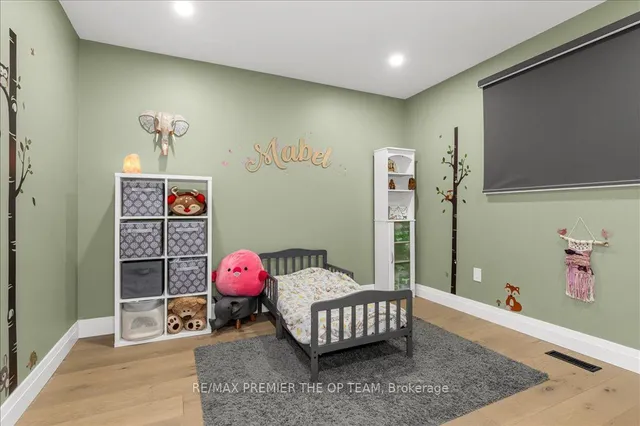 Additional image 15 of 27 Elmira Dr