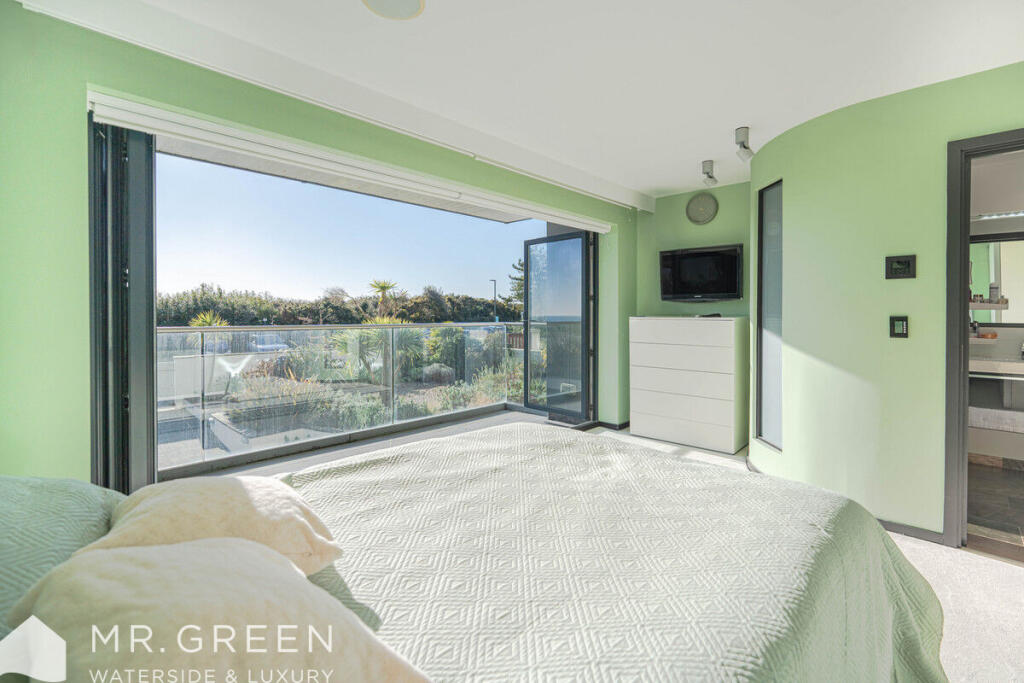 Additional image 16 of Ocean, 53 Boscombe Overcliff Drive, Bournemouth, BH5 2DW