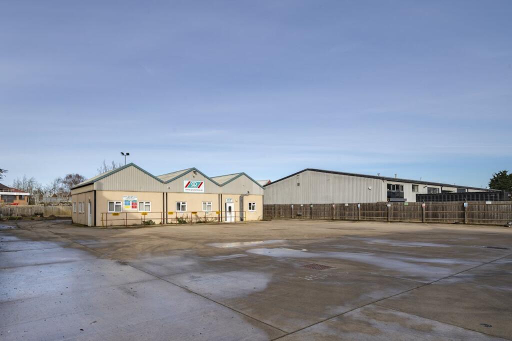 Additional image 9 of Central, Martinfield, Welwyn Garden City, AL7 1HG