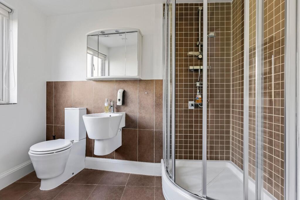 Additional image 13 of Spinney Drive, Great Shelford