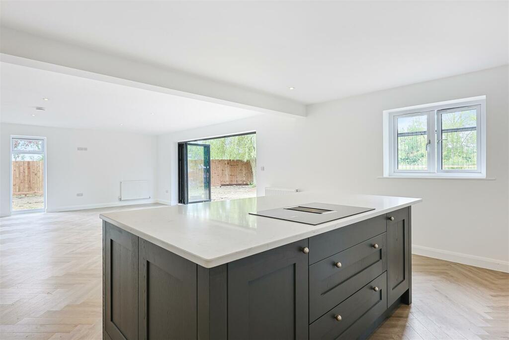 Additional image 4 of Highfields Road, Highfields Caldecote