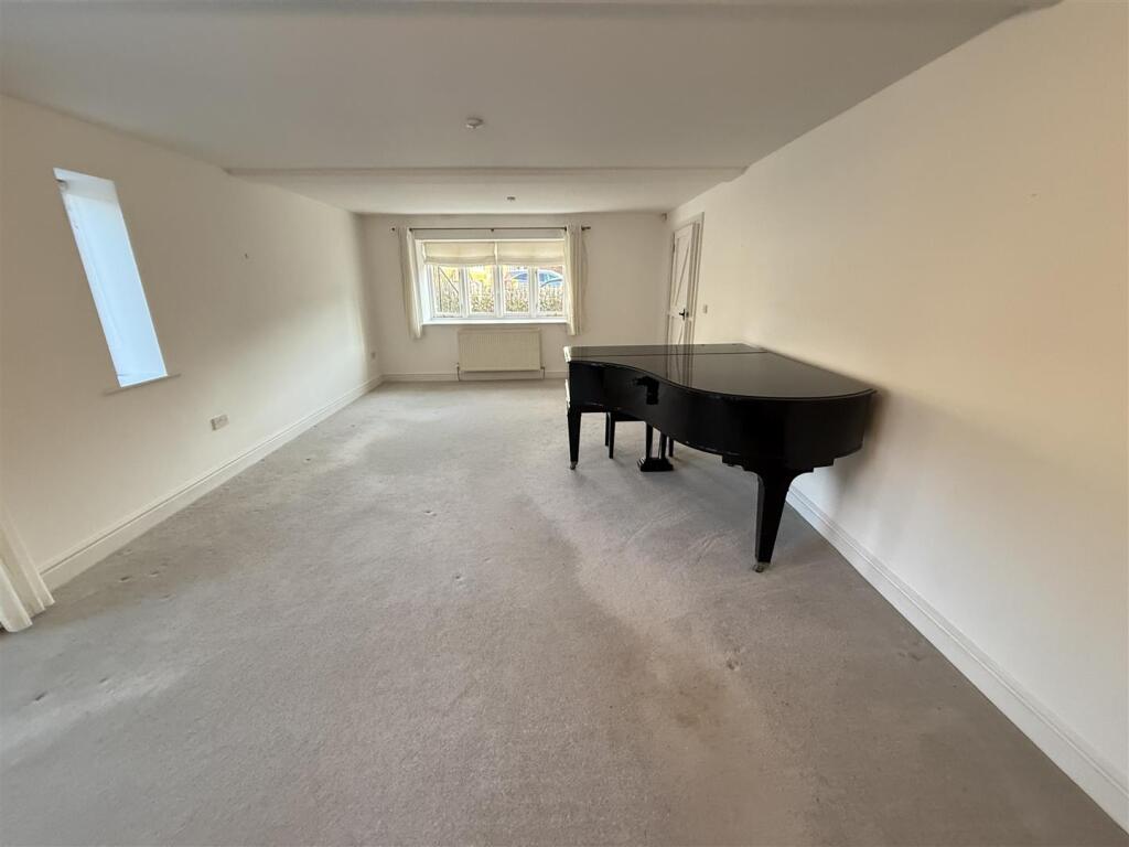 Additional image 8 of Lydiate Farm, The Lydiate, Heswall