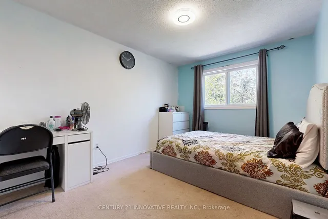 Additional image 19 of 18 Lowry Sq