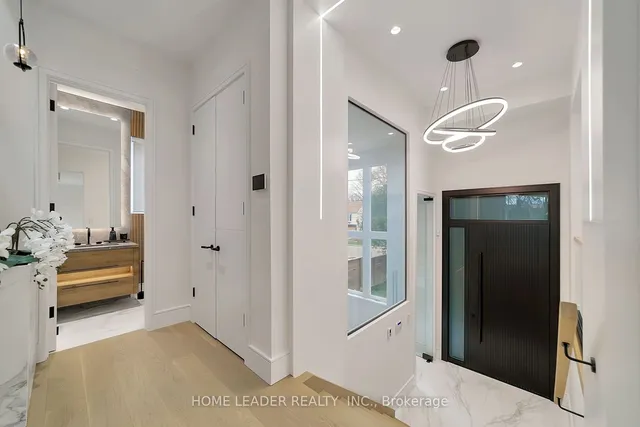 Additional image 17 of 169 Poyntz Ave