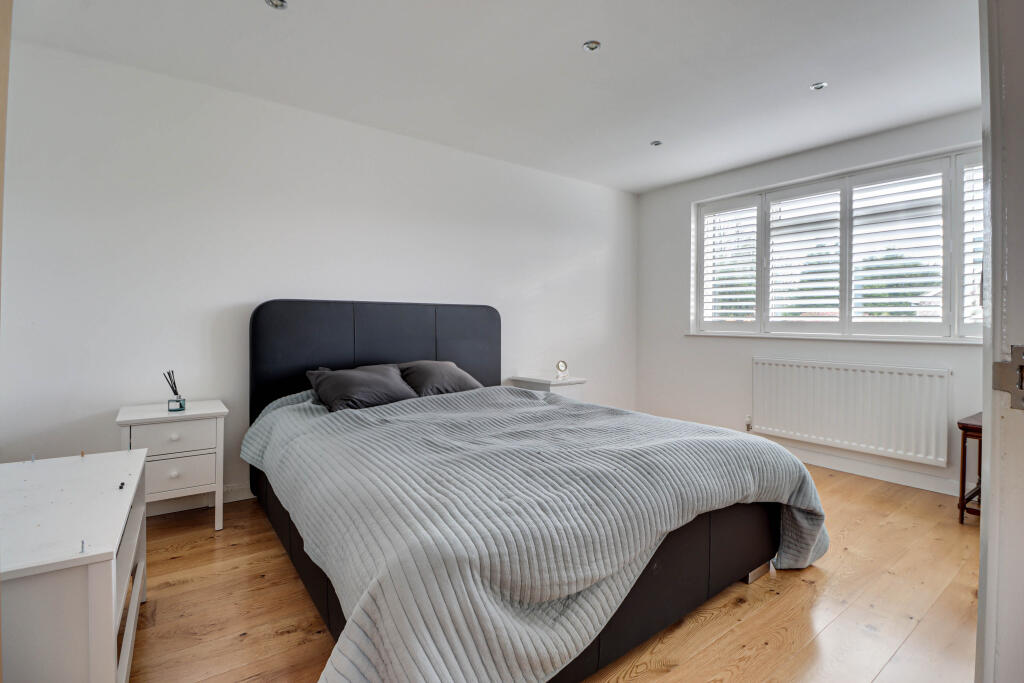 Additional image 12 of Hawthorn Way, St. Albans, Hertfordshire, AL2