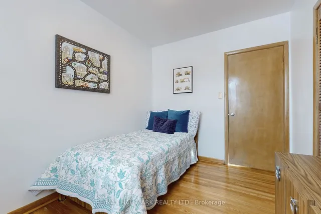 Additional image 17 of 114 Benjamin Blvd