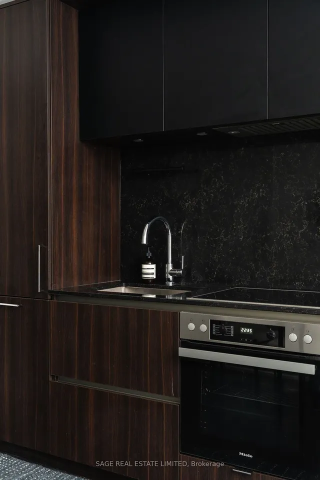 Additional image 17 of 15 Mercer St Unit 503