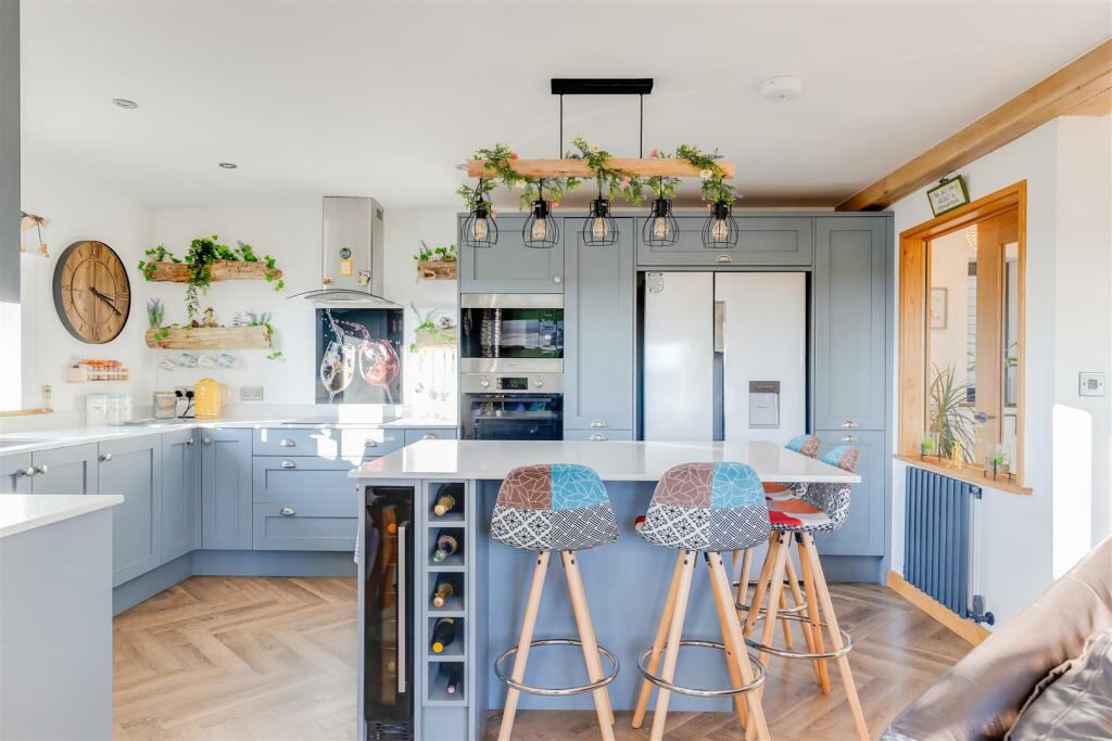 Additional image 33 of Cypress Gardens, Porthcawl, Bridgend County Borough, CF36 5BZ