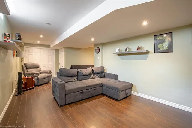 Additional image 27 of 93 Bradley Ave