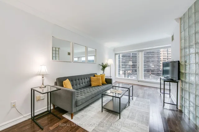 Additional image 14 of 33 University Ave Unit 605