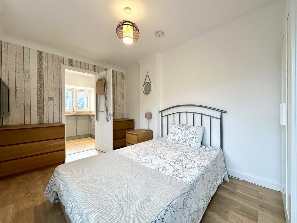Additional image 17 of Woodfield Gardens, Highcliffe on Sea, Christchurch, Dorset, BH23