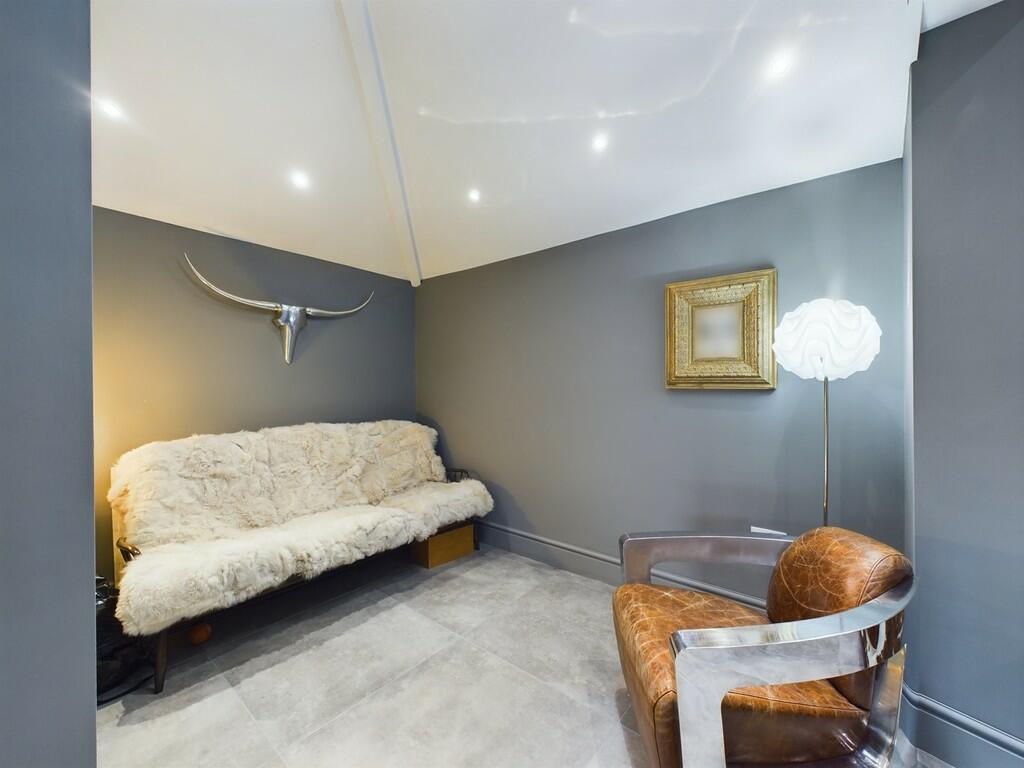 Additional image 6 of Victoria Pathway, Queens Park