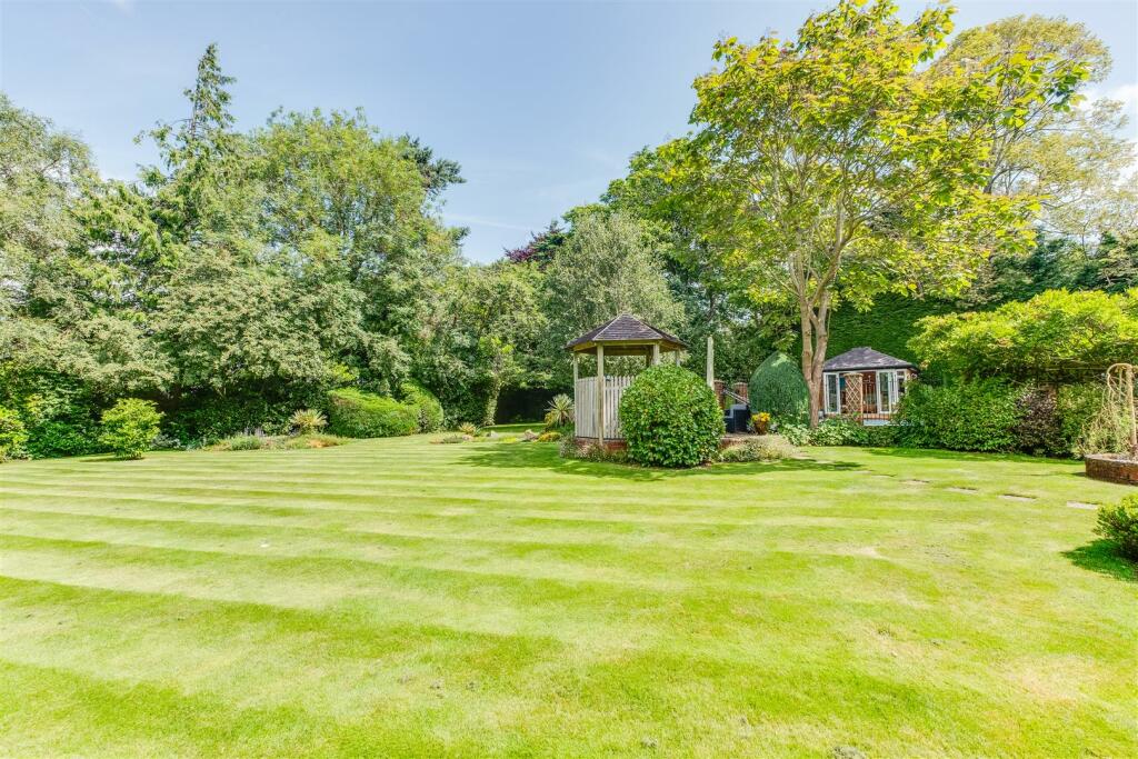 Additional image 36 of Hinderton Road, Neston