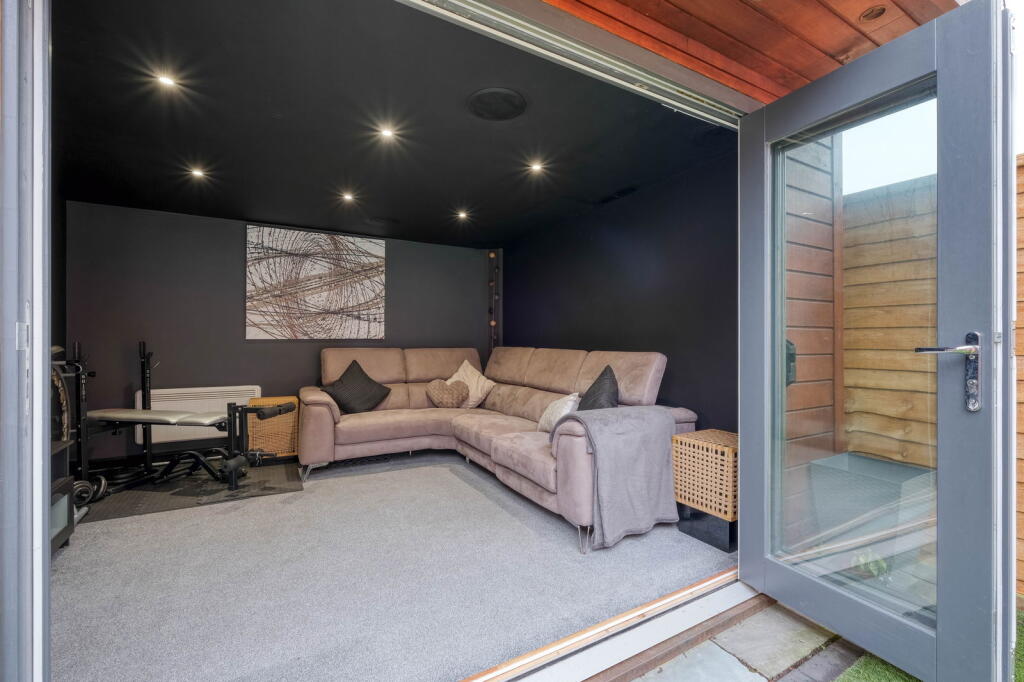 Additional image 20 of Harris Close, Greenlands, Redditch, B98 7PP