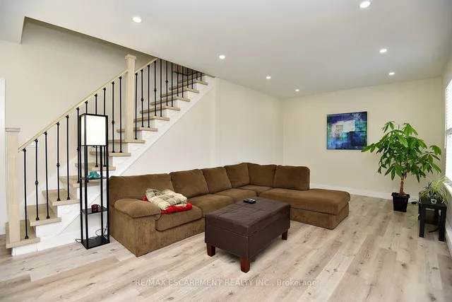 Additional image 5 of 2546 Wilson St