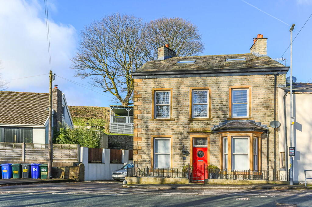Burnley Road East, Rossendale, BB4