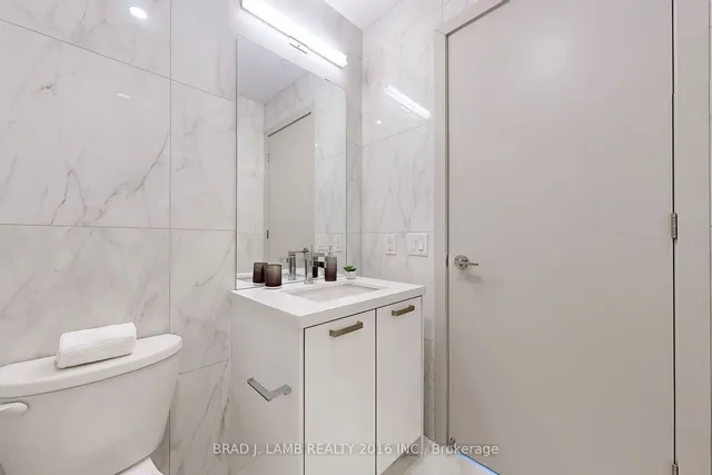 Additional image 29 of 458 Richmond St Unit 1702