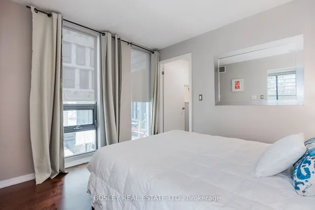 Additional image 18 of 33 Lombard St Unit 412