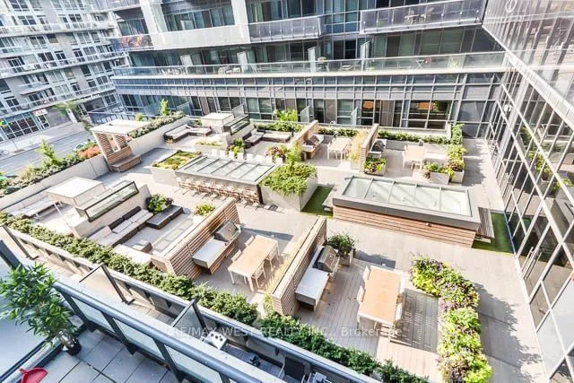 Additional image 22 of 1030 King St