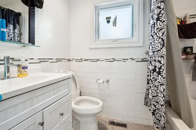 Additional image 22 of 22 Lynmont Rd