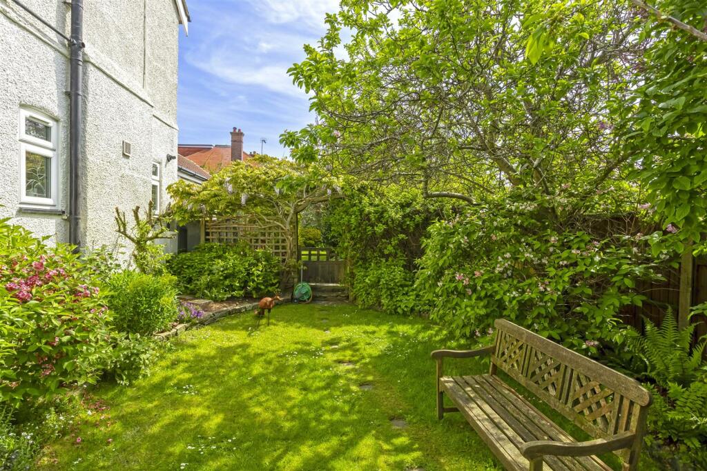 Additional image 22 of Grand Avenue, Worthing