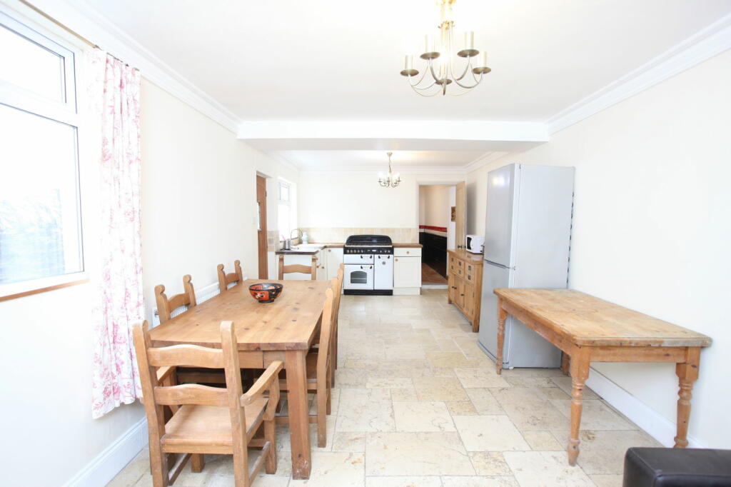 Additional image 5 of Berw Road, Pontypridd, CF37 2AA