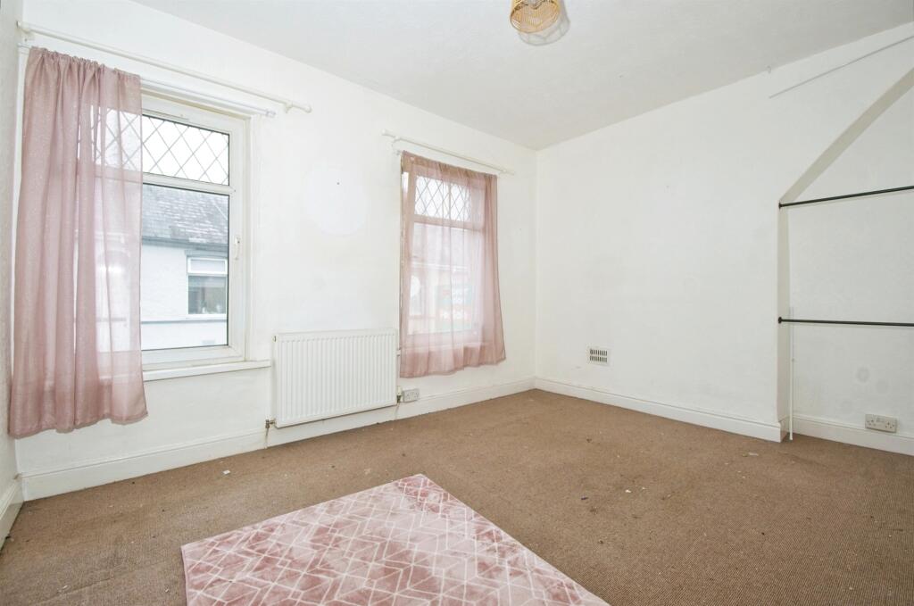 Additional image 3 of Gadlys Gardens, Aberdare