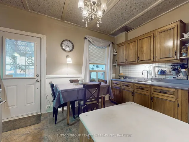 Additional image 17 of 2394 St Clair Ave