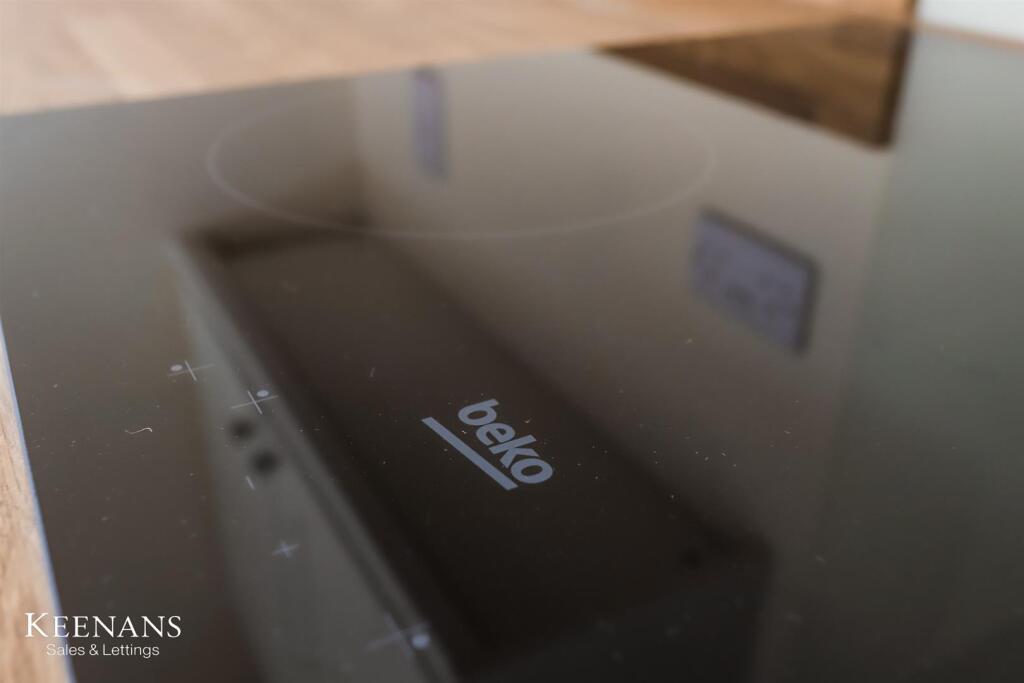 Additional image 13 of Straits Lane, Read