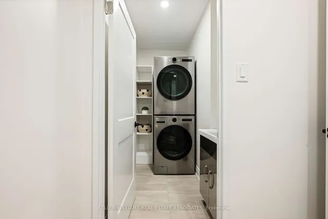 Additional image 32 of 60 Southport St Unit 906