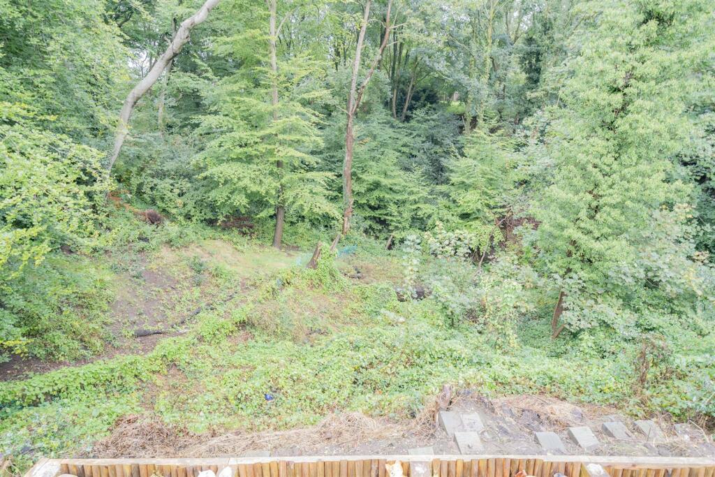 Additional image 31 of Low Wood Grove, Barnston, Wirral