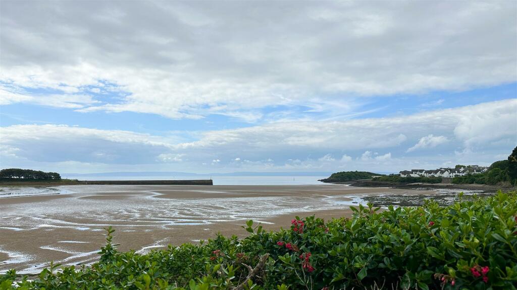 Additional image 21 of The Parade, Barry