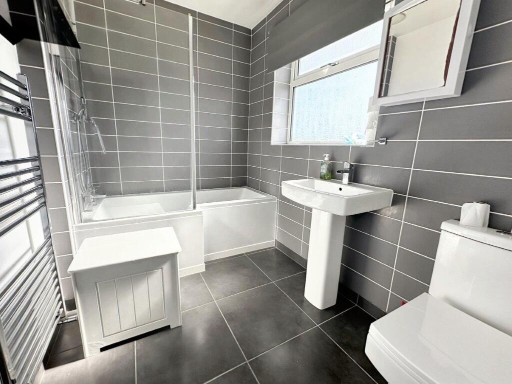 Additional image 2 of 69 Brambletyne Avenue, Saltdean, BN2 8EL