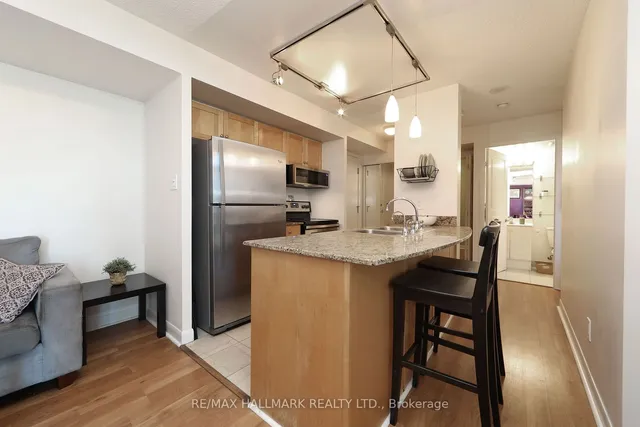 Additional image 9 of 313 Richmond St Unit 1453