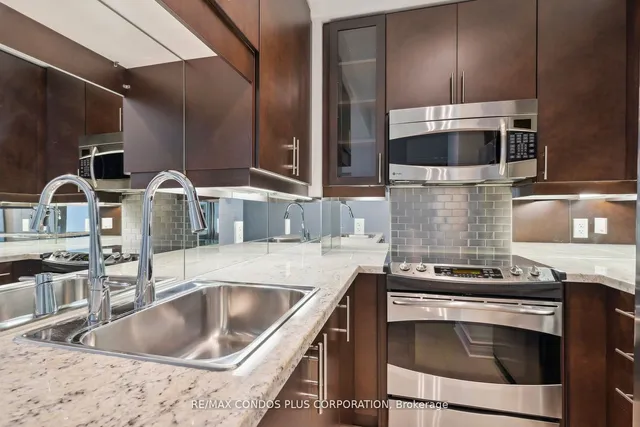 Additional image 8 of 1910 Lake Shore Blvd Unit LPH01