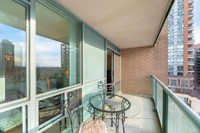 Additional image 25 of 17 Michael Power Pl Unit 606