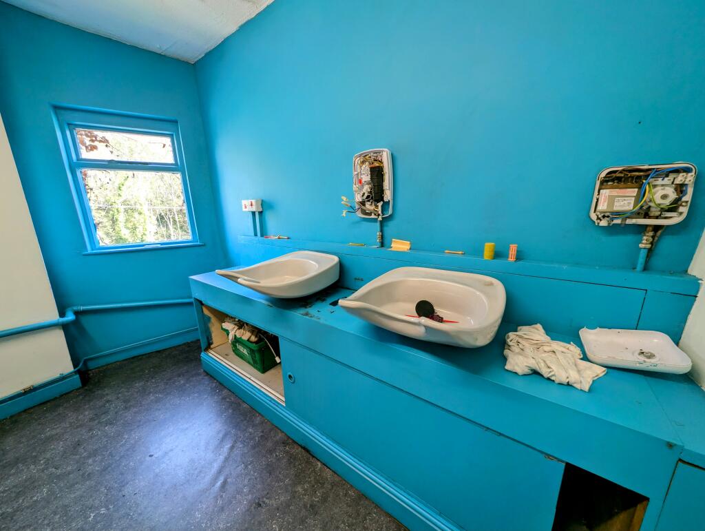 Additional image 9 of Commercial Street, Mountain Ash, CF45 3PS