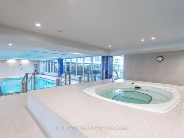 Additional image 18 of 65 Bremner Blvd Unit 1406