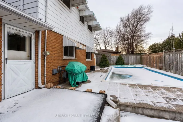 Additional image 31 of 2 Maria Crt