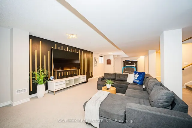 Additional image 34 of 449 Thornborrow Crt