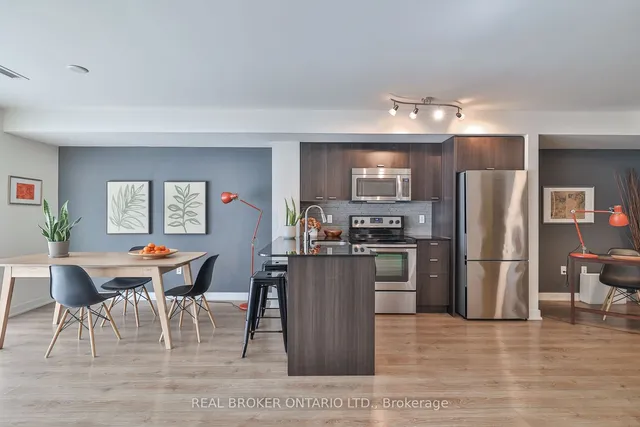 Additional image 10 of 78 Tecumseth St Unit 1004