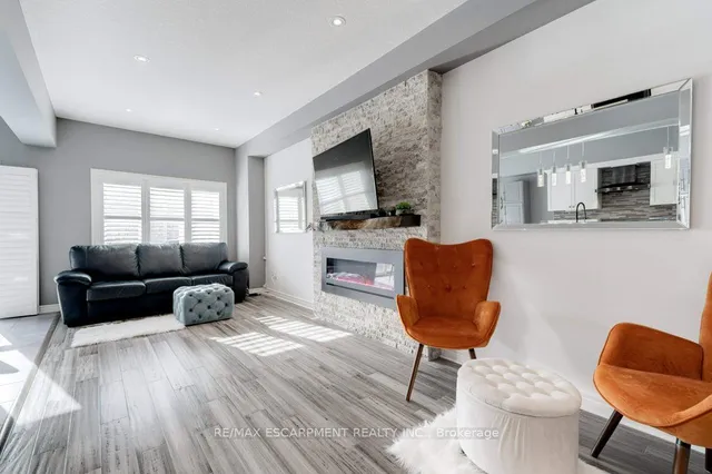 Additional image 7 of 98 SHOREVIEW Pl Unit 12