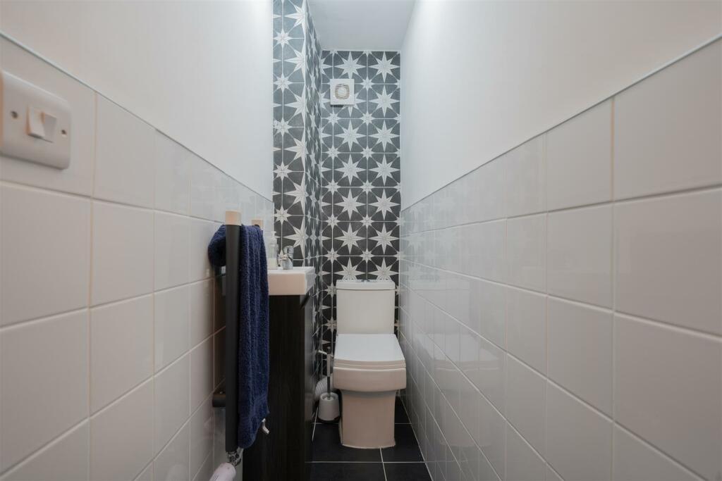 Additional image 10 of East O' Hills Close, Heswall, Wirral, CH60