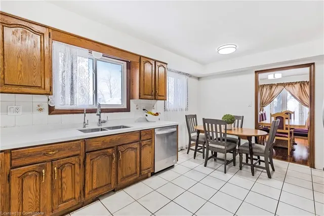 Additional image 14 of 739 Mud St