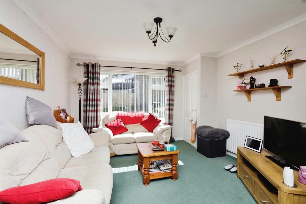 Additional image 4 of Farne Close, HAILSHAM